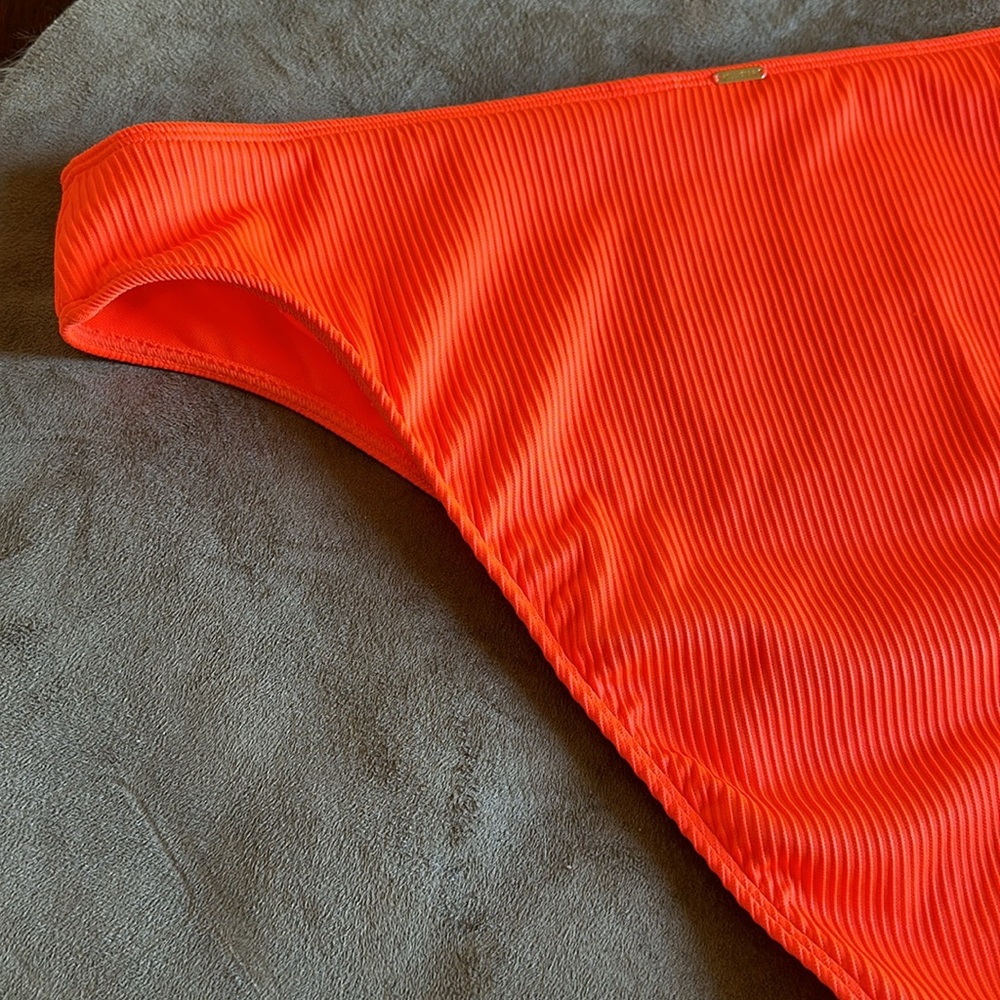 Hollister *NWOT* Women’s Neon Orange Ribbed Bikini Bottoms - Picture 15 of 15